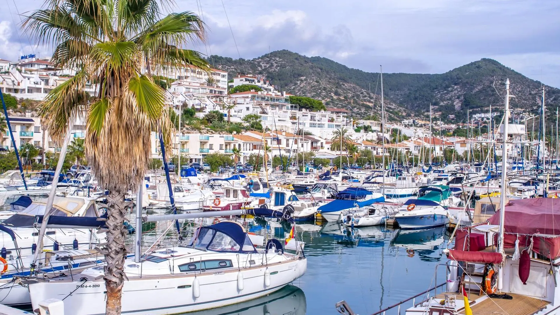 Queen Elena Home Centro Sanremo - Happy Rentals 0*,  Italy