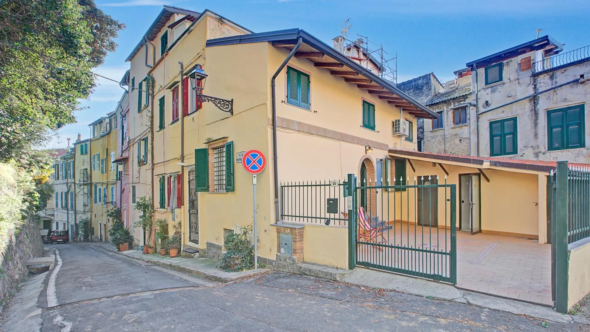 Queen Elena Home Centro Sanremo - Happy Rentals location